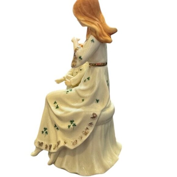 Irish Porcelain Mother & Child Figurine With Shamrock Details - Picture 4 of 6